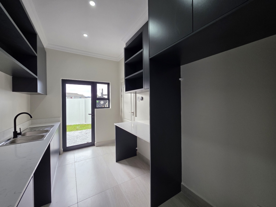 4 Bedroom Property for Sale in Fountains Estate Eastern Cape